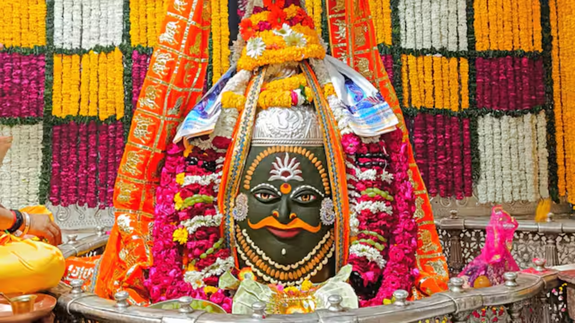 Ex Indore | 2N / 3D Complete Tour